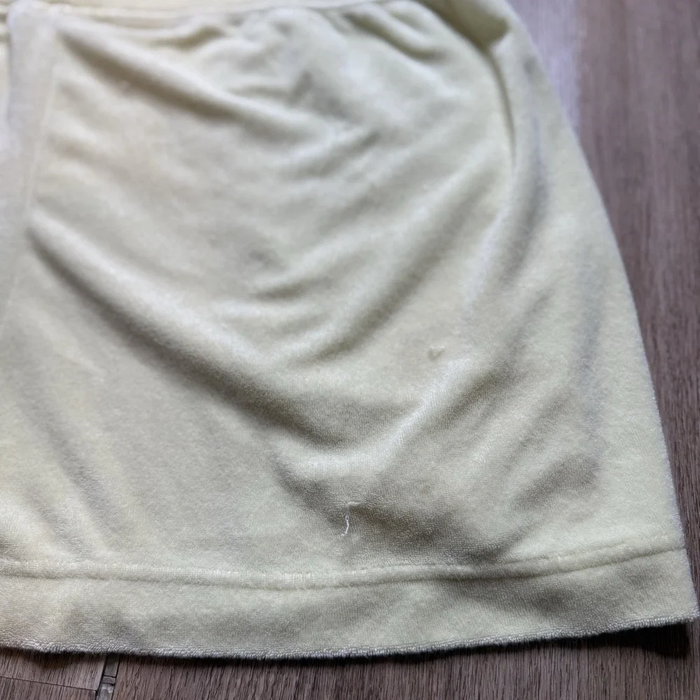 XL‎ Nike Sportswear Terry Cloth PE Shorts Citron Tint Wheat Gold Women's